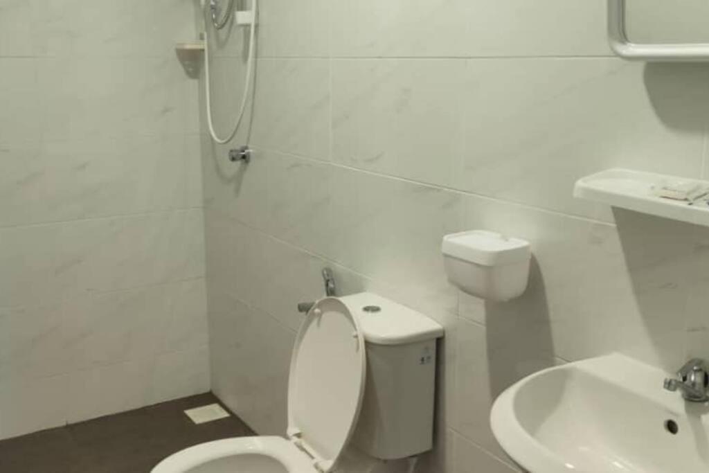 Luxurious Homestay 3Br With Pool Meru Ipoh 8 Pax Extérieur photo